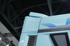 解放鹰腾 13.2L LNG 530马力 6X4 一汽解放12档 AMT自动档 牵引车 解放鹰腾 13.2L LNG 530马力 6X4 一汽解放12档 AMT自动档 牵引车