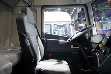 ���ӥ�� 13.2L LNG 530���� 6X4 һ�����12�� AMT�Զ��� ǣ����ͼƬ