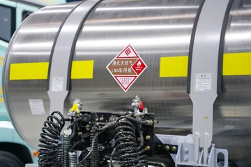 ���ӥ�� 13.2L LNG 530���� 6X4 һ�����12�� AMT�Զ��� ǣ����ͼƬ