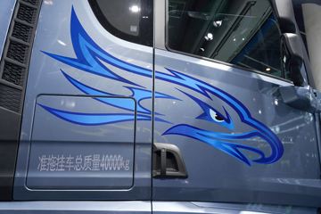 ���ӥ�� ����� 15.6L LNG 660���� 6X4 һ�����12�� AMT�Զ��� ǣ����ͼƬ