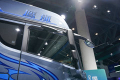 解放鹰航 智尊版 15.6L LNG 660马力 6X4 一汽解放12档 AMT自动档 牵引车 解放鹰航 智尊版 15.6L LNG 660马力 6X4 一汽解放12档 AMT自动档 牵引车