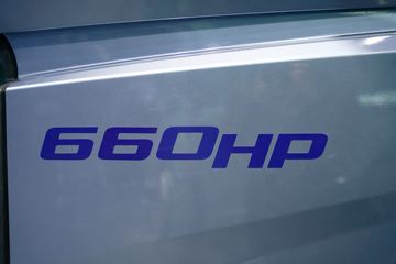 ���ӥ�� ����� 15.6L LNG 660���� 6X4 һ�����12�� AMT�Զ��� ǣ����ͼƬ