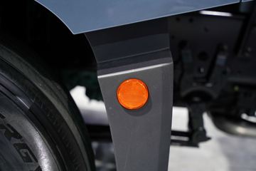 ���ӥ�� ����� 15.6L LNG 660���� 6X4 һ�����12�� AMT�Զ��� ǣ����ͼƬ