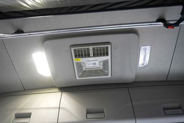 ���ӥ�� ����� 15.6L LNG 660���� 6X4 һ�����12�� AMT�Զ��� ǣ����ͼƬ