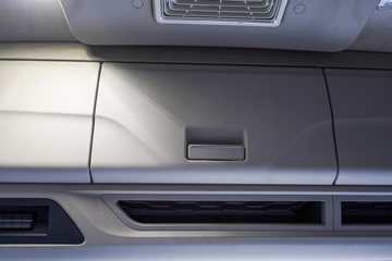 ���ӥ�� ����� 15.6L LNG 660���� 6X4 һ�����12�� AMT�Զ��� ǣ����ͼƬ