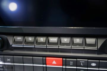 ���ӥ�� ����� 15.6L LNG 660���� 6X4 һ�����12�� AMT�Զ��� ǣ����ͼƬ