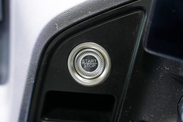 ���ӥ�� ����� 15.6L LNG 660���� 6X4 һ�����12�� AMT�Զ��� ǣ����ͼƬ