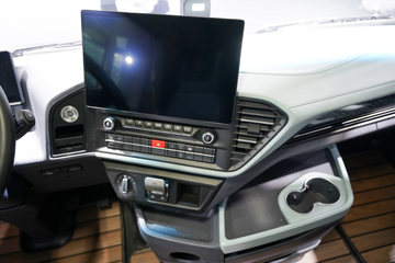 ���ӥ�� ����� 15.6L LNG 660���� 6X4 һ�����12�� AMT�Զ��� ǣ����ͼƬ