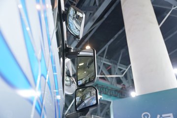�ൺ��� ӥ�� ����� 15L LNG 600���� 8X4 һ�����12�� AMT�Զ��� 9.5�ײ�դʽ�ػ���ͼƬ