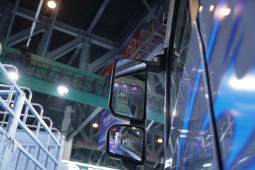 �ൺ��� ӥ�� ����� 15L LNG 600���� 8X4 һ�����12�� AMT�Զ��� 9.5�ײ�դʽ�ػ���ͼƬ
