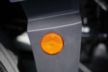 �ൺ��� ӥ�� ����� 15L LNG 600���� 8X4 һ�����12�� AMT�Զ��� 9.5�ײ�դʽ�ػ���ͼƬ