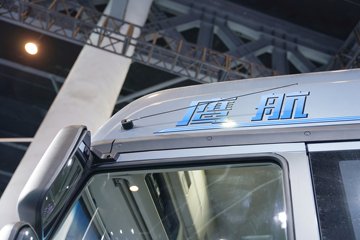 �ൺ��� ӥ�� ����� 15L LNG 600���� 8X4 һ�����12�� AMT�Զ��� 9.5�ײ�դʽ�ػ���ͼƬ