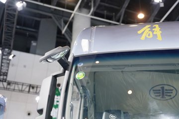 �ൺ��� ӥ�� ����� 15L LNG 600���� 8X4 һ�����12�� AMT�Զ��� 9.5�ײ�դʽ�ػ���ͼƬ