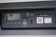 青岛解放 鹰航 智尊版 15L LNG 600马力 8X4 一汽解放12档 AMT自动档 9.5米仓栅式载货车 青岛解放 鹰航 智尊版 15L LNG 600马力 8X4 一汽解放12档 AMT自动档 9.5米仓栅式载货车