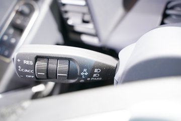 �ൺ��� ӥ�� ����� 15L LNG 600���� 8X4 һ�����12�� AMT�Զ��� 9.5�ײ�դʽ�ػ���ͼƬ