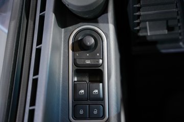 �ൺ��� ӥ�� ����� 15L LNG 600���� 8X4 һ�����12�� AMT�Զ��� 9.5�ײ�դʽ�ػ���ͼƬ
