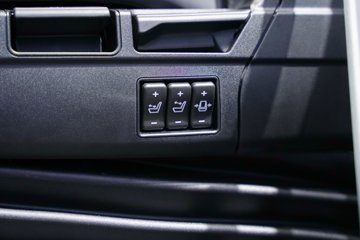 �ൺ��� ӥ�� ����� 15L LNG 600���� 8X4 һ�����12�� AMT�Զ��� 9.5�ײ�դʽ�ػ���ͼƬ
