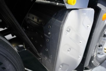 �ൺ��� ӥ�� ����� 15L LNG 600���� 8X4 һ�����12�� AMT�Զ��� 9.5�ײ�դʽ�ػ���ͼƬ