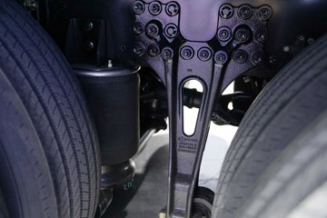�ൺ��� ӥ�� ����� 15L LNG 600���� 8X4 һ�����12�� AMT�Զ��� 9.5�ײ�դʽ�ػ���ͼƬ
