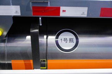 �ൺ��� ӥ�� ����� 15L LNG 600���� 8X4 һ�����12�� AMT�Զ��� 9.5�ײ�դʽ�ػ���ͼƬ