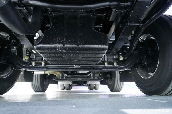 600马力配AMT 解放鹰航LNG仓栅车太能打