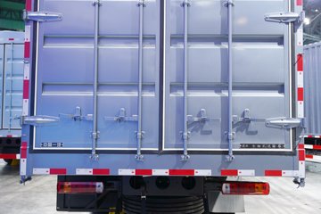 �ൺ��� ӥ�� ����� 15L LNG 600���� 8X4 һ�����12�� AMT�Զ��� 9.5�ײ�դʽ�ػ���ͼƬ