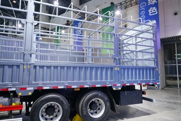 �ൺ��� ӥ�� ����� 15L LNG 600���� 8X4 һ�����12�� AMT�Զ��� 9.5�ײ�դʽ�ػ���ͼƬ
