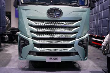 ���ӥ�� ������ 15L LNG 600���� 6X4 һ�����12�� AMT�Զ��� ǣ����ͼƬ