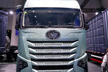 ���ӥ�� ������ 15L LNG 600���� 6X4 һ�����12�� AMT�Զ��� ǣ����ͼƬ