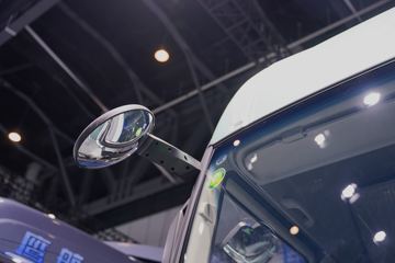 ���ӥ�� ������ 15L LNG 600���� 6X4 һ�����12�� AMT�Զ��� ǣ����ͼƬ