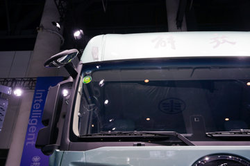 ���ӥ�� ������ 15L LNG 600���� 6X4 һ�����12�� AMT�Զ��� ǣ����ͼƬ
