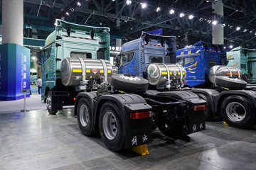 ���ӥ�� ������ 15L LNG 600���� 6X4 һ�����12�� AMT�Զ��� ǣ����ͼƬ