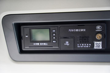 ���ӥ�� ������ 15L LNG 600���� 6X4 һ�����12�� AMT�Զ��� ǣ����ͼƬ