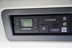 解放鹰航 智享版 15L LNG 600马力 6X4 一汽解放12档 AMT自动档 牵引车