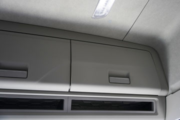 ���ӥ�� ������ 15L LNG 600���� 6X4 һ�����12�� AMT�Զ��� ǣ����ͼƬ
