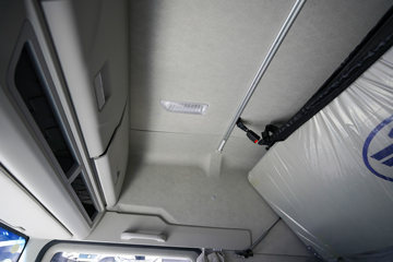 ���ӥ�� ������ 15L LNG 600���� 6X4 һ�����12�� AMT�Զ��� ǣ����ͼƬ