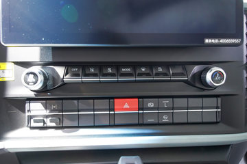 ���ӥ�� ������ 15L LNG 600���� 6X4 һ�����12�� AMT�Զ��� ǣ����ͼƬ