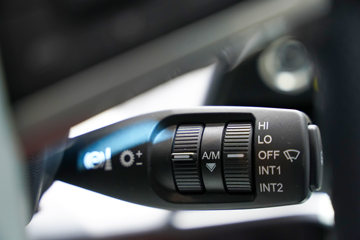 ���ӥ�� ������ 15L LNG 600���� 6X4 һ�����12�� AMT�Զ��� ǣ����ͼƬ