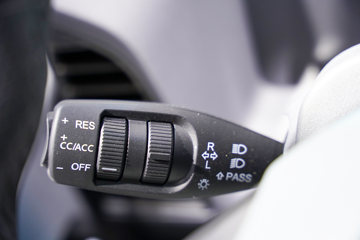 ���ӥ�� ������ 15L LNG 600���� 6X4 һ�����12�� AMT�Զ��� ǣ����ͼƬ