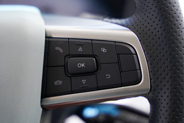 ���ӥ�� ������ 15L LNG 600���� 6X4 һ�����12�� AMT�Զ��� ǣ����ͼƬ