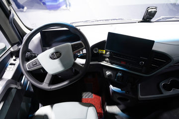 ���ӥ�� ������ 15L LNG 600���� 6X4 һ�����12�� AMT�Զ��� ǣ����ͼƬ
