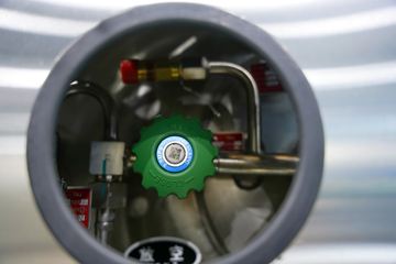 ���ӥ�� ������ 15L LNG 600���� 6X4 һ�����12�� AMT�Զ��� ǣ����ͼƬ