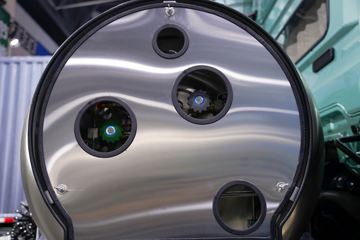 ���ӥ�� ������ 15L LNG 600���� 6X4 һ�����12�� AMT�Զ��� ǣ����ͼƬ