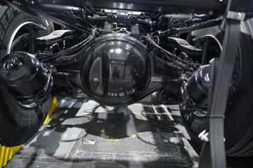 ���ӥ�� ������ 15L LNG 600���� 6X4 һ�����12�� AMT�Զ��� ǣ����ͼƬ