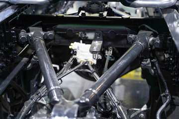 ���ӥ�� ������ 15L LNG 600���� 6X4 һ�����12�� AMT�Զ��� ǣ����ͼƬ