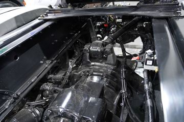 ���ӥ�� ������ 15L LNG 600���� 6X4 һ�����12�� AMT�Զ��� ǣ����ͼƬ