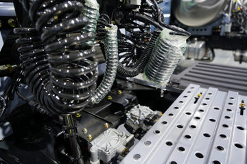 ���ӥ�� ������ 15L LNG 600���� 6X4 һ�����12�� AMT�Զ��� ǣ����ͼƬ