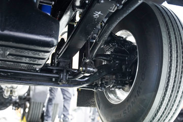 ���ӥ�� ������ 15L LNG 600���� 6X4 һ�����12�� AMT�Զ��� ǣ����ͼƬ