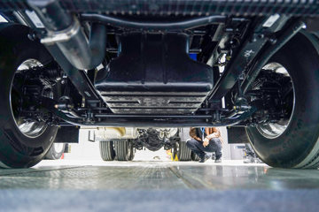 ���ӥ�� ������ 15L LNG 600���� 6X4 һ�����12�� AMT�Զ��� ǣ����ͼƬ