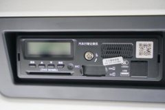 解放鹰航 智尊L版 15.6L LNG 660马力 6X4 一汽解放12档 AMT自动档 牵引车 解放鹰航 智尊L版 15.6L LNG 660马力 6X4 一汽解放12档 AMT自动档 牵引车